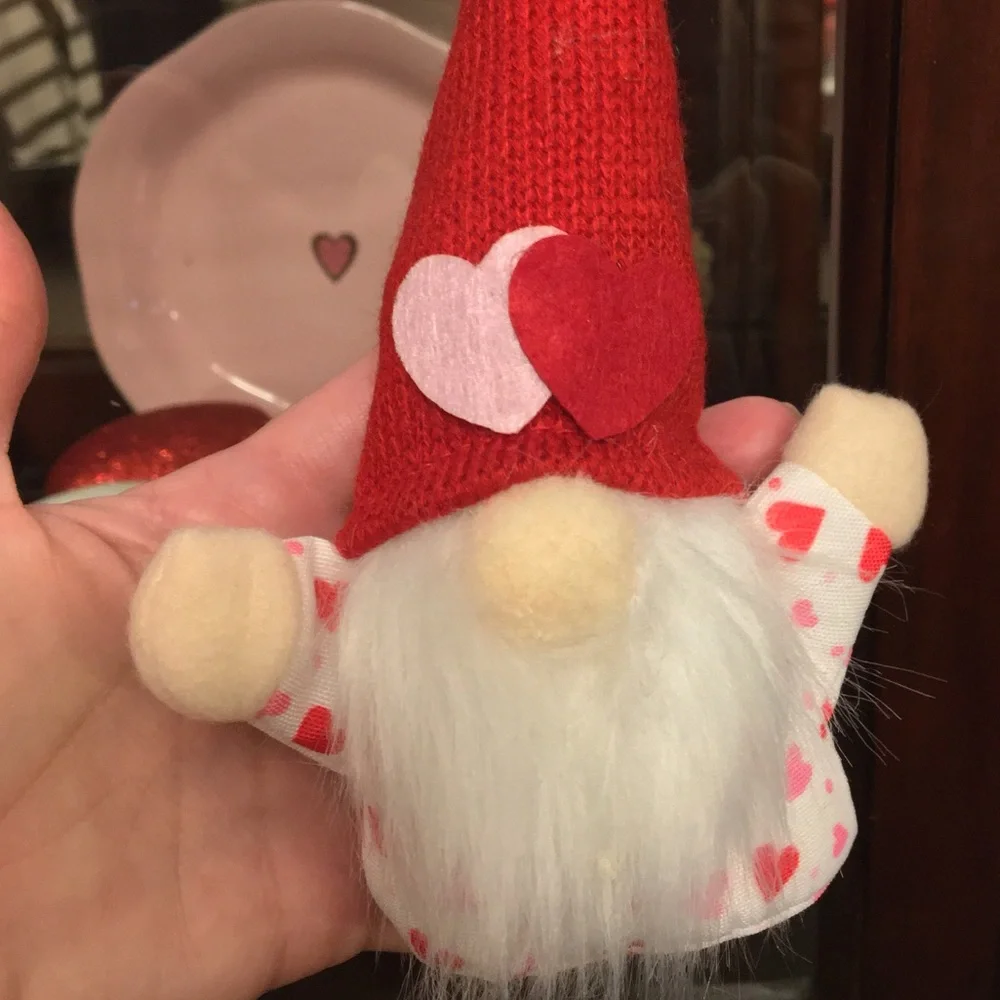 Valentines Day Decoration Gnome Garland 6’ Love NEW Pink & Red Hearts - Picture 14 of 16